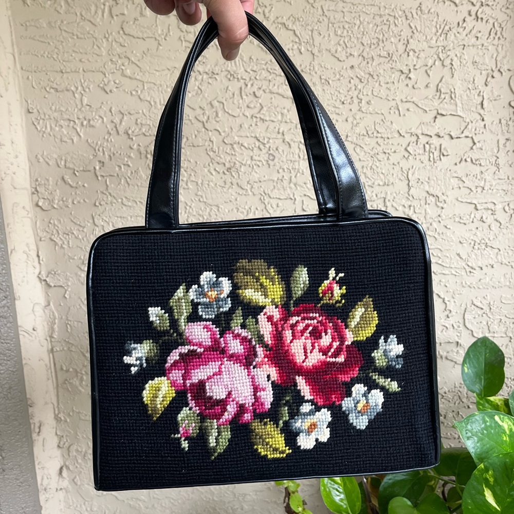 Vintage Floral Needlepoint & Leather Purse/Handbag